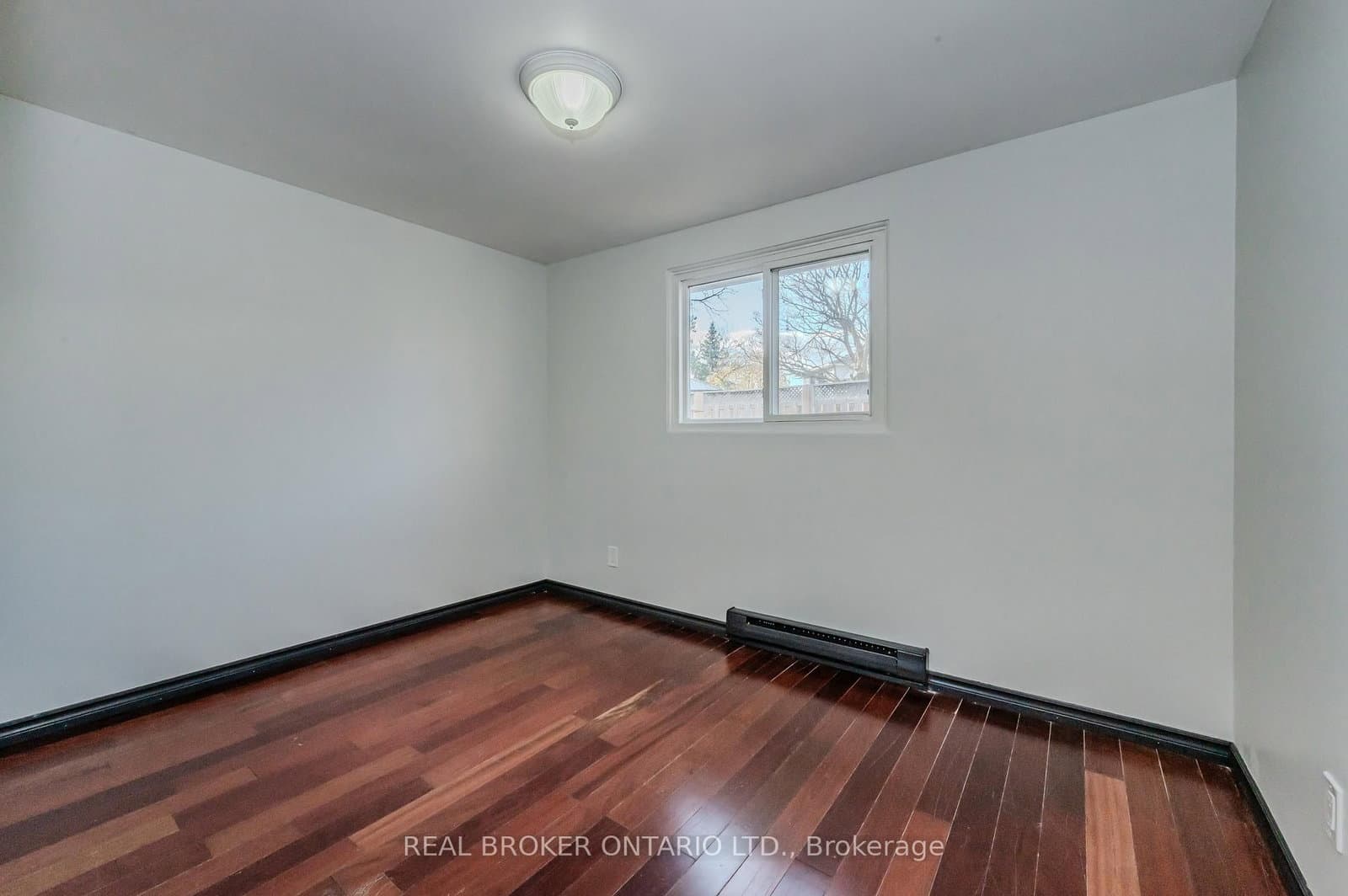 550 Parkview Crescent thumbnail 18
