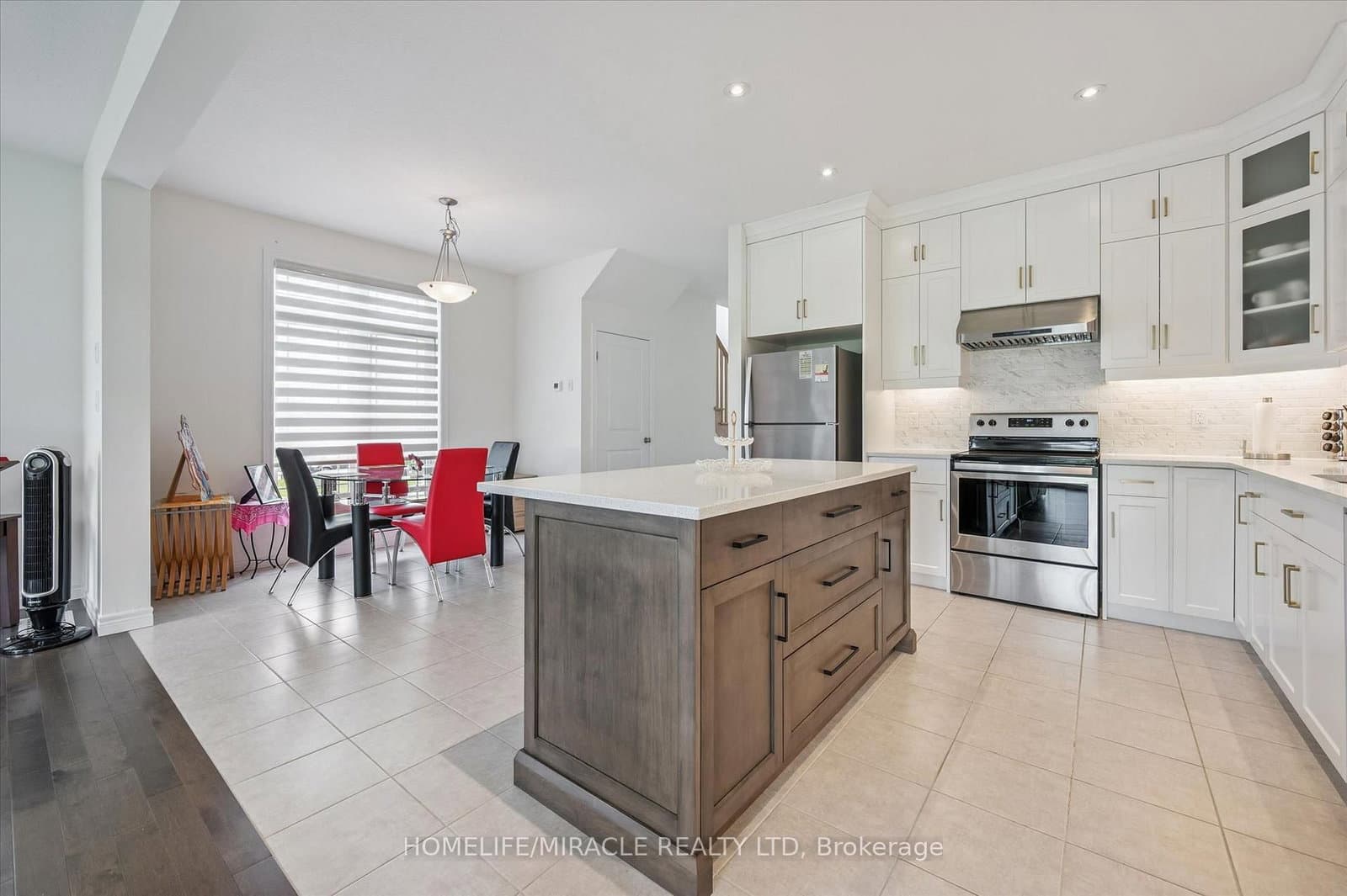 153 Rivertrail Avenue thumbnail 10