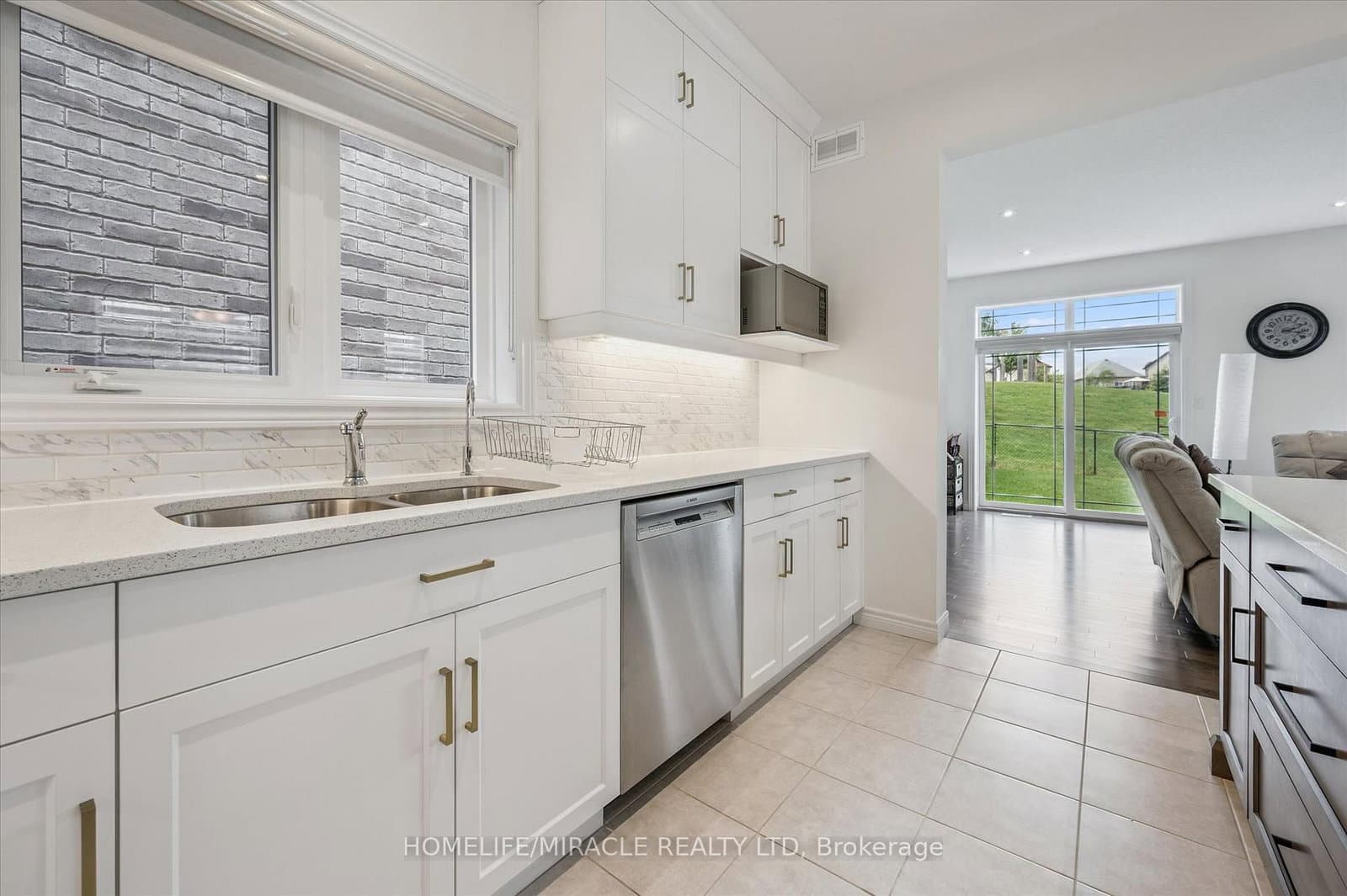 153 Rivertrail Avenue thumbnail 12