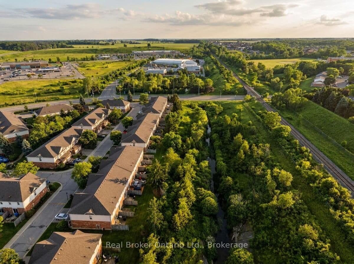 30 Imperial Road S, Unit 21 thumbnail 38