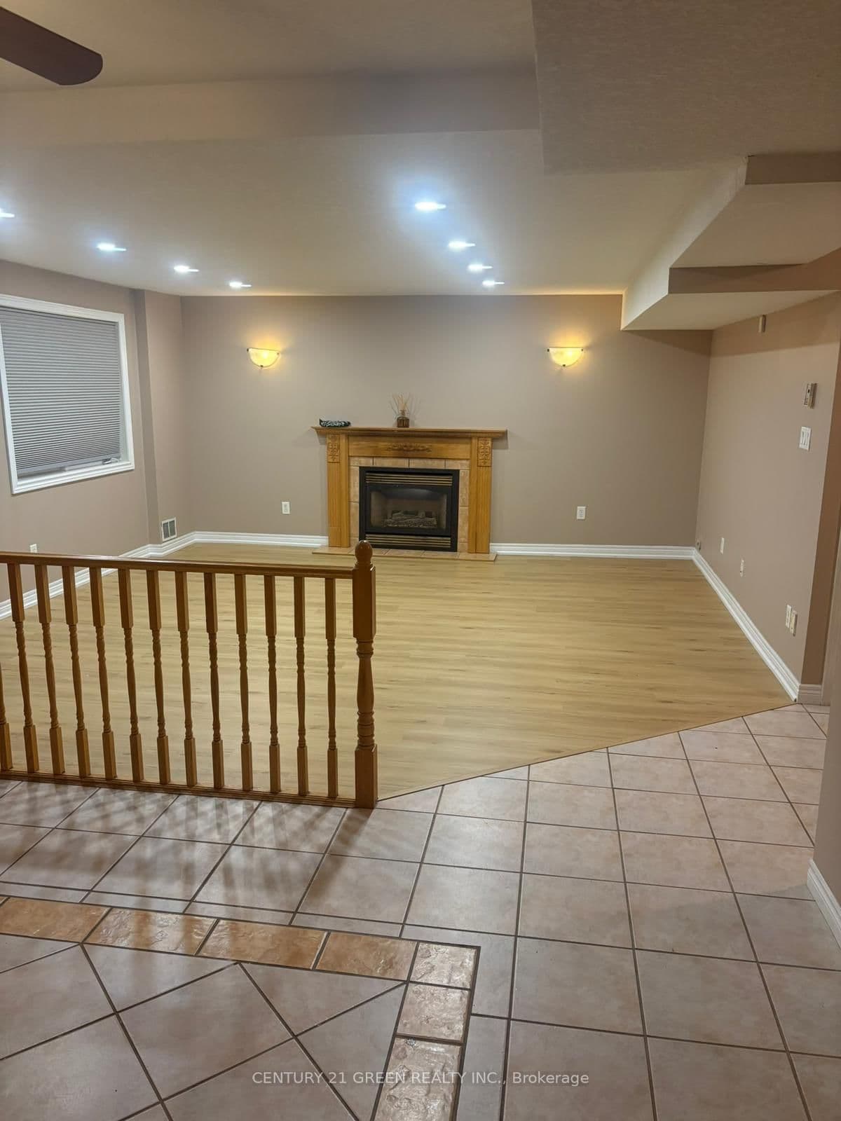 17 JEAN ANDERSON Crescent, Unit LOWER thumbnail 2