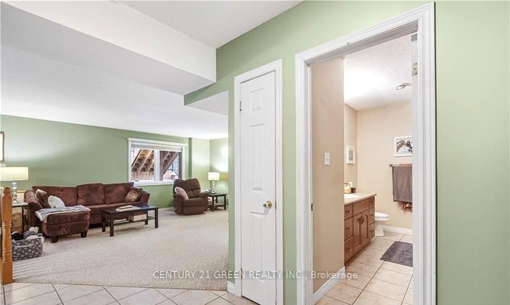 17 JEAN ANDERSON Crescent, Unit LOWER thumbnail 8