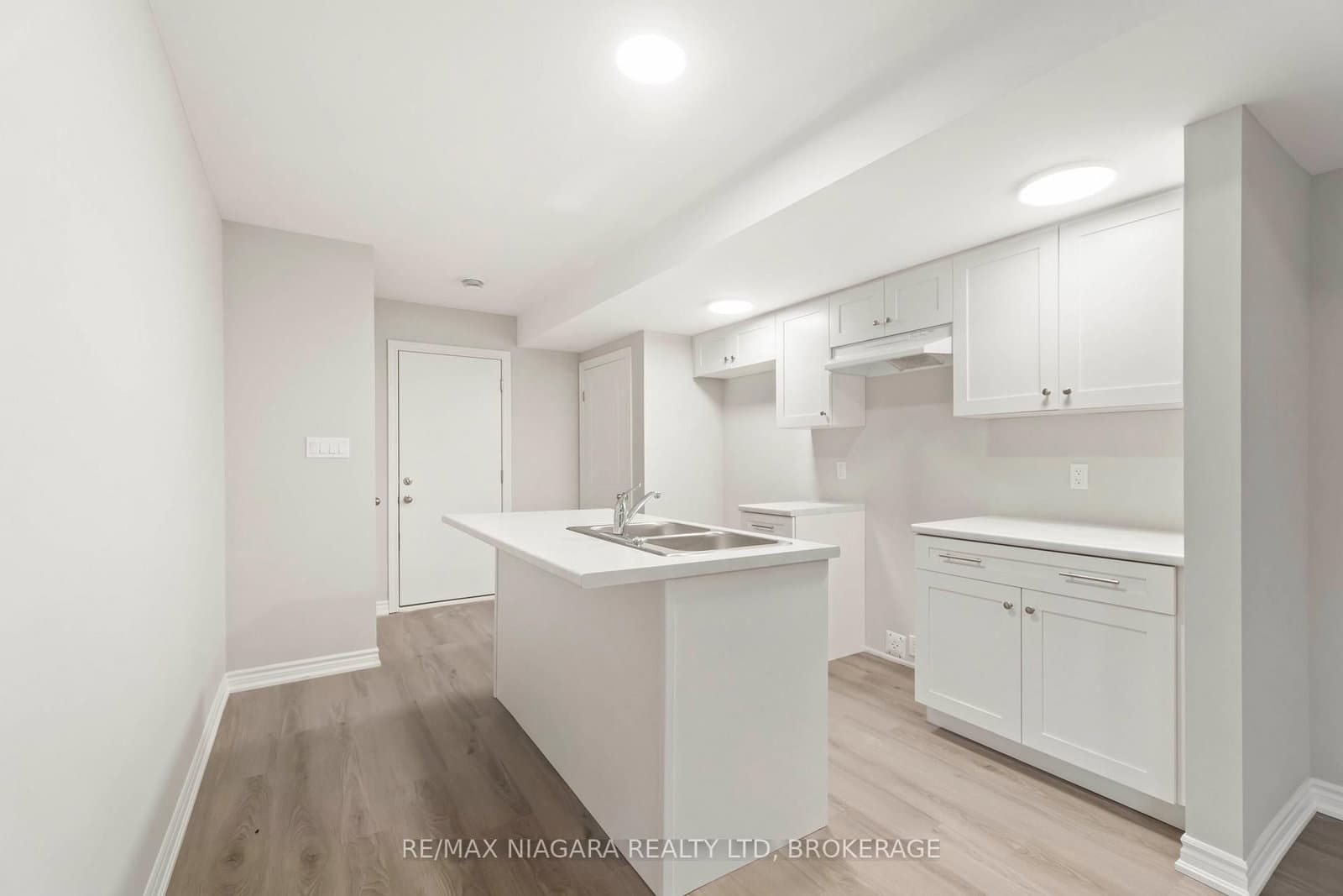 31 Superior Street, Unit Lower thumbnail 4