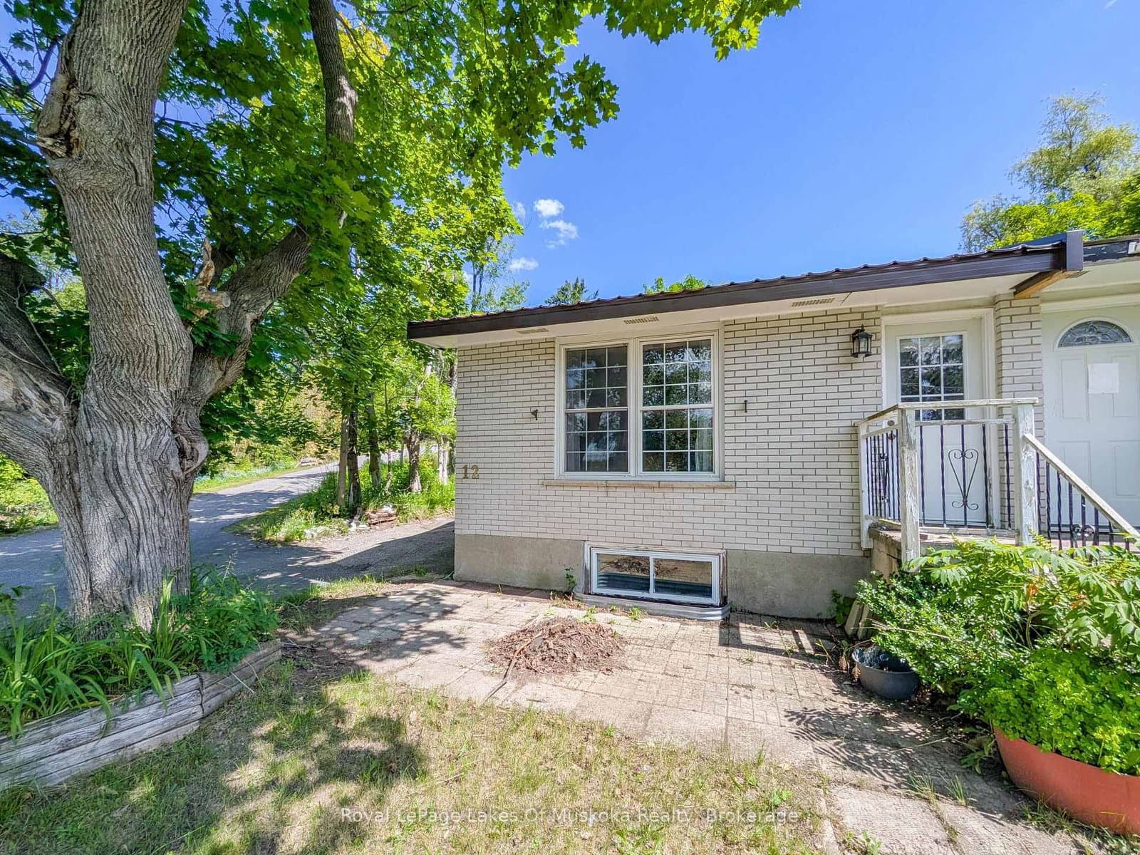 12 Valley Drive - Image 1