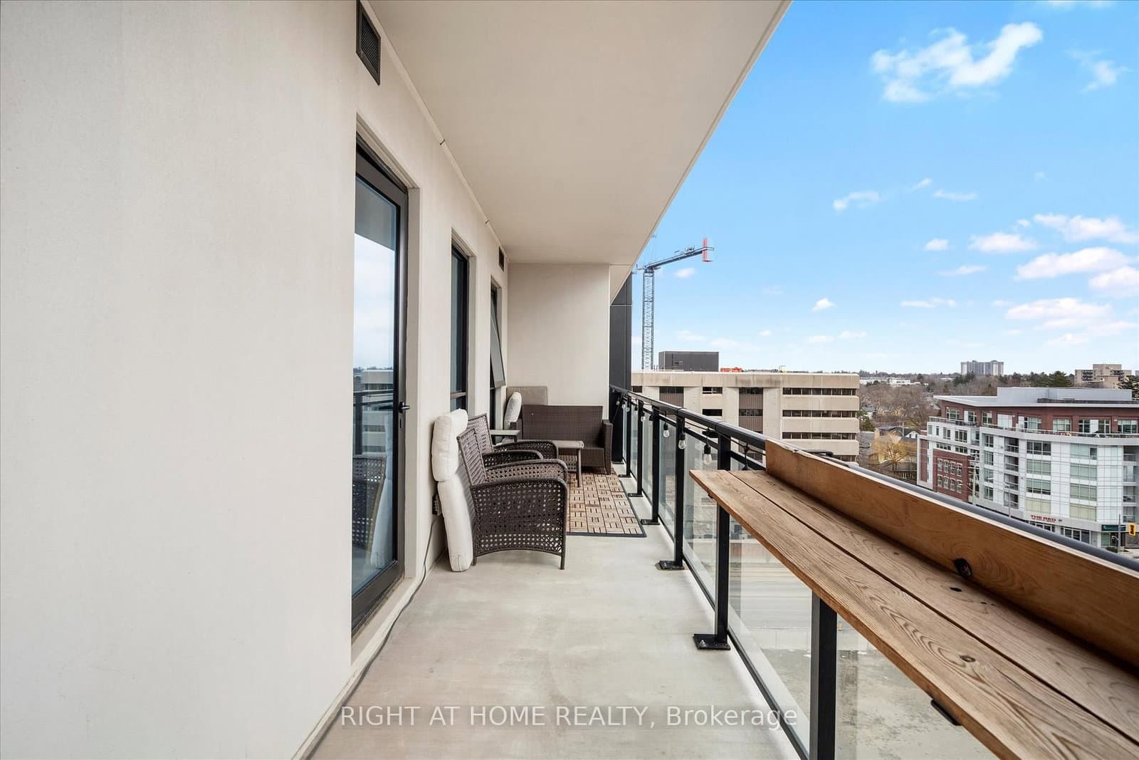 181 King Street S, Unit 806 thumbnail 16