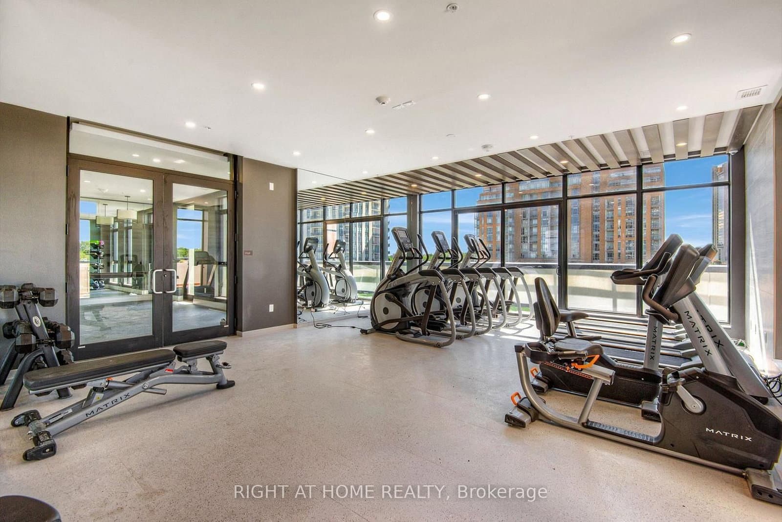 181 King Street S, Unit 806 thumbnail 20