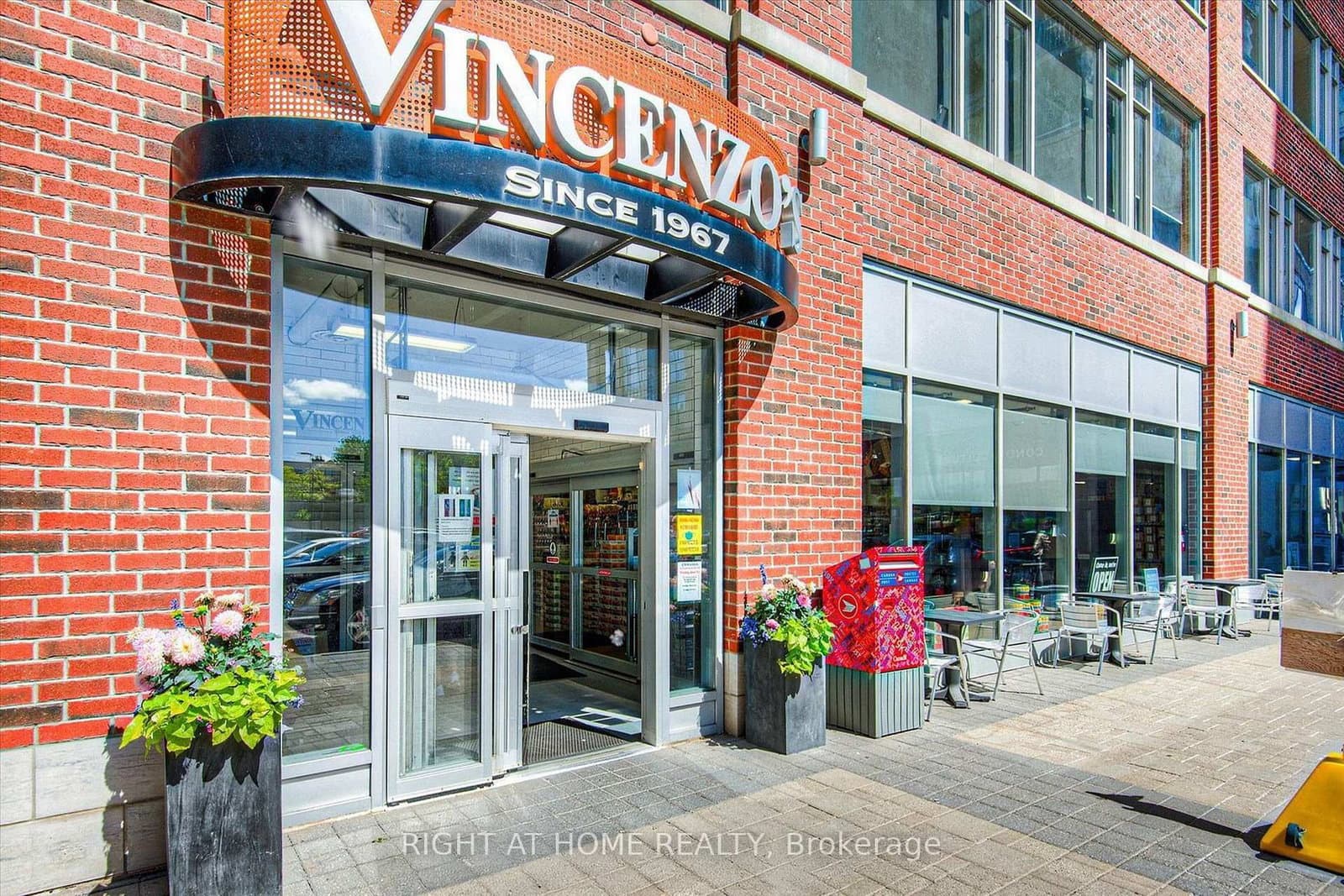 181 King Street S, Unit 806 thumbnail 30