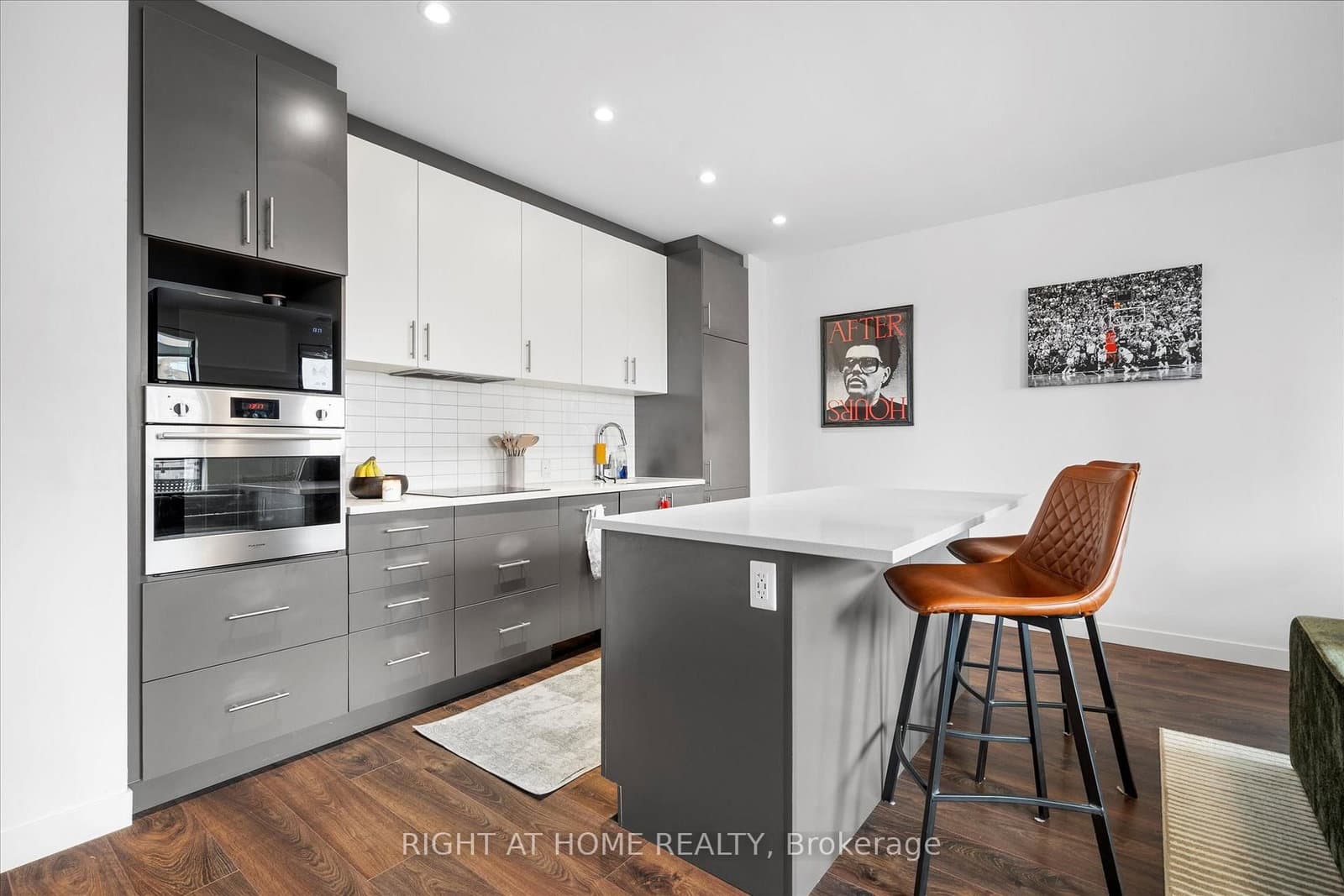 181 King Street S, Unit 806 thumbnail 7