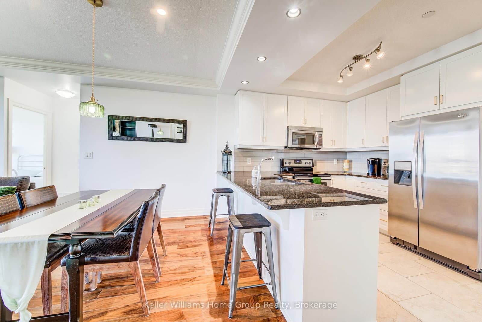 150 Wellington Street E, Unit 901 thumbnail 8