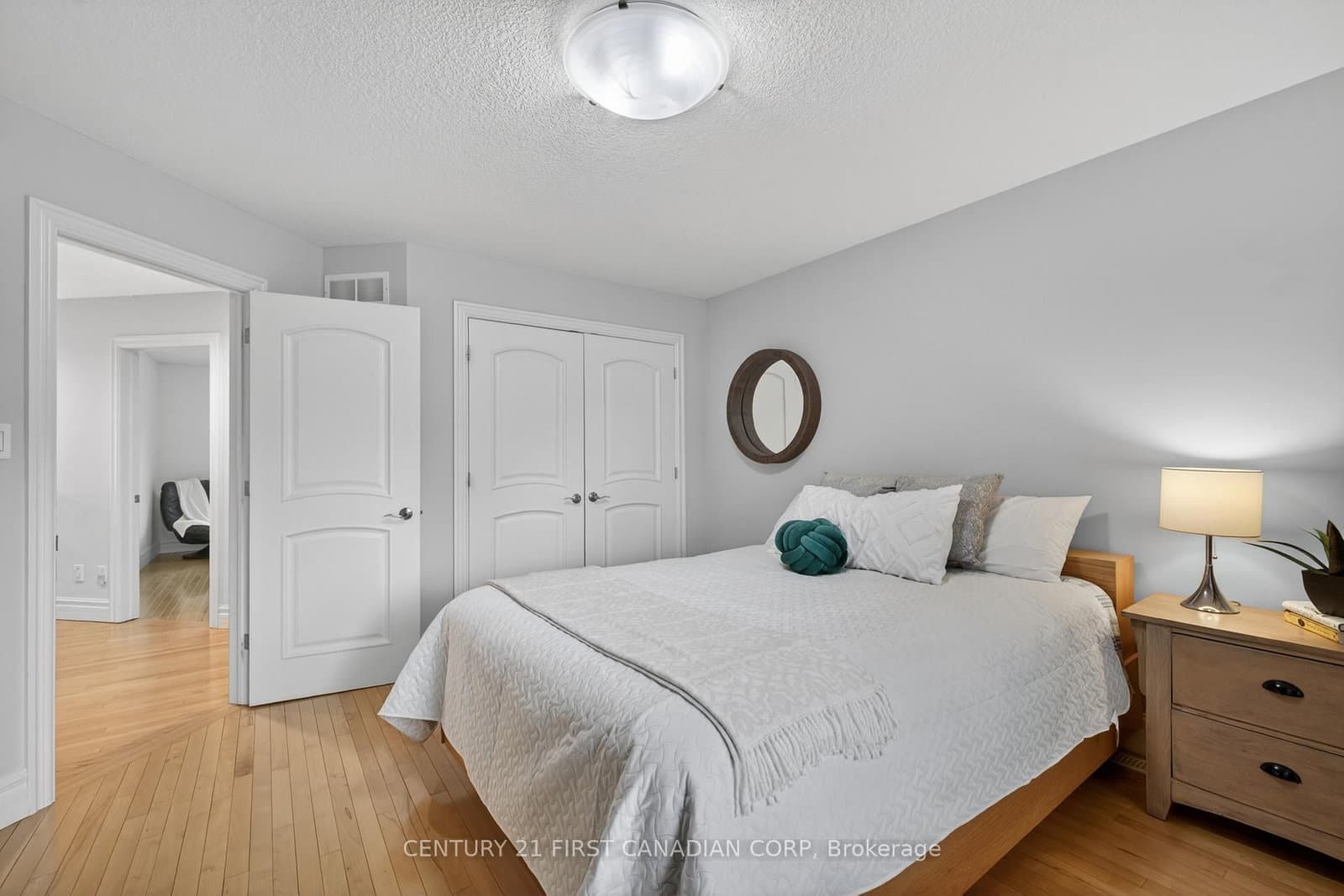 7222 Clayton Walk, Unit 2 thumbnail 34