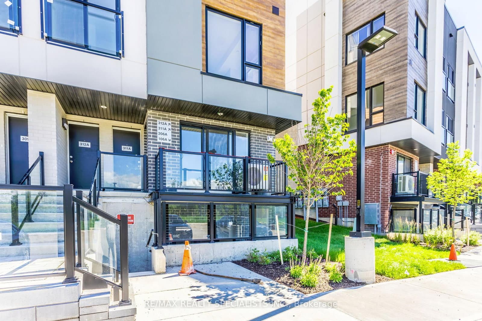 #106A - 16 MELBOURNE Avenue