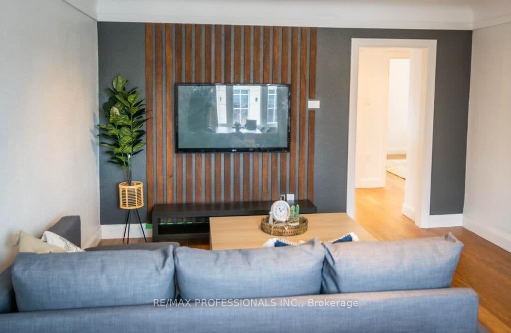 119 Erb Street E, Unit A-Upper thumbnail 3