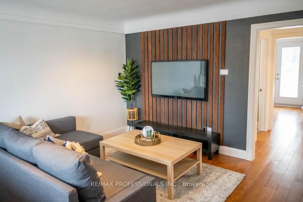119 Erb Street E, Unit A-Upper thumbnail 5