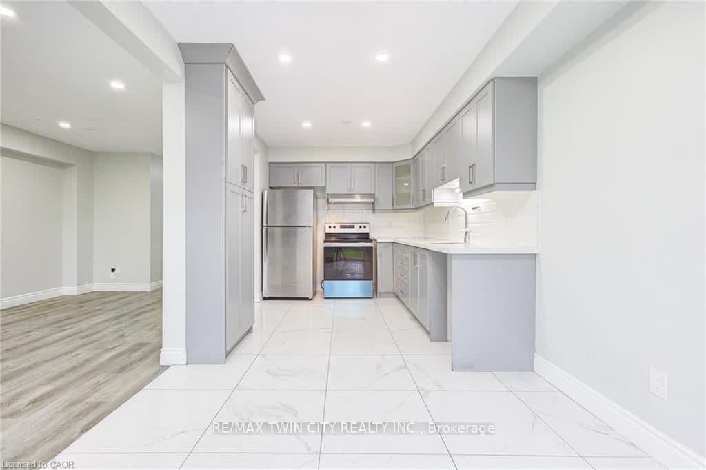 110 Commonwealth Street thumbnail 9