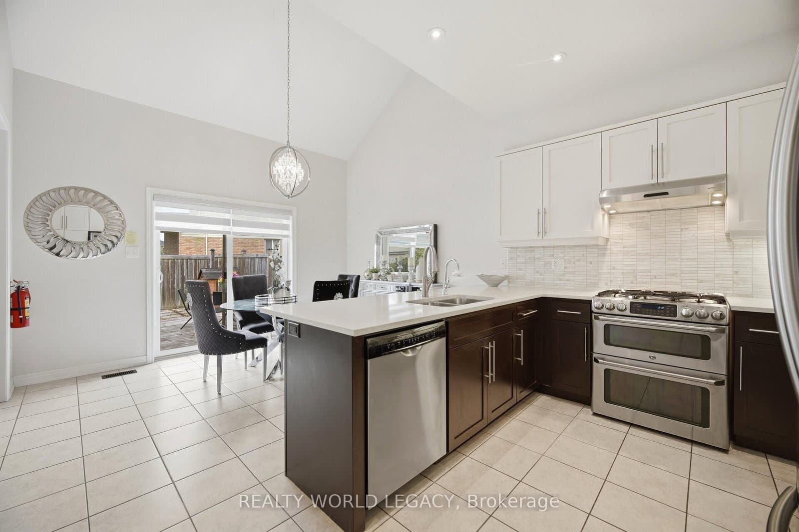 58 Doon Creek Street thumbnail 16