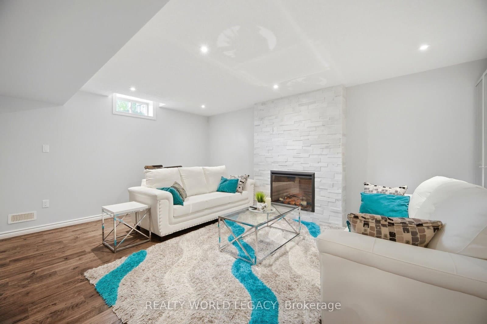 58 Doon Creek Street thumbnail 40