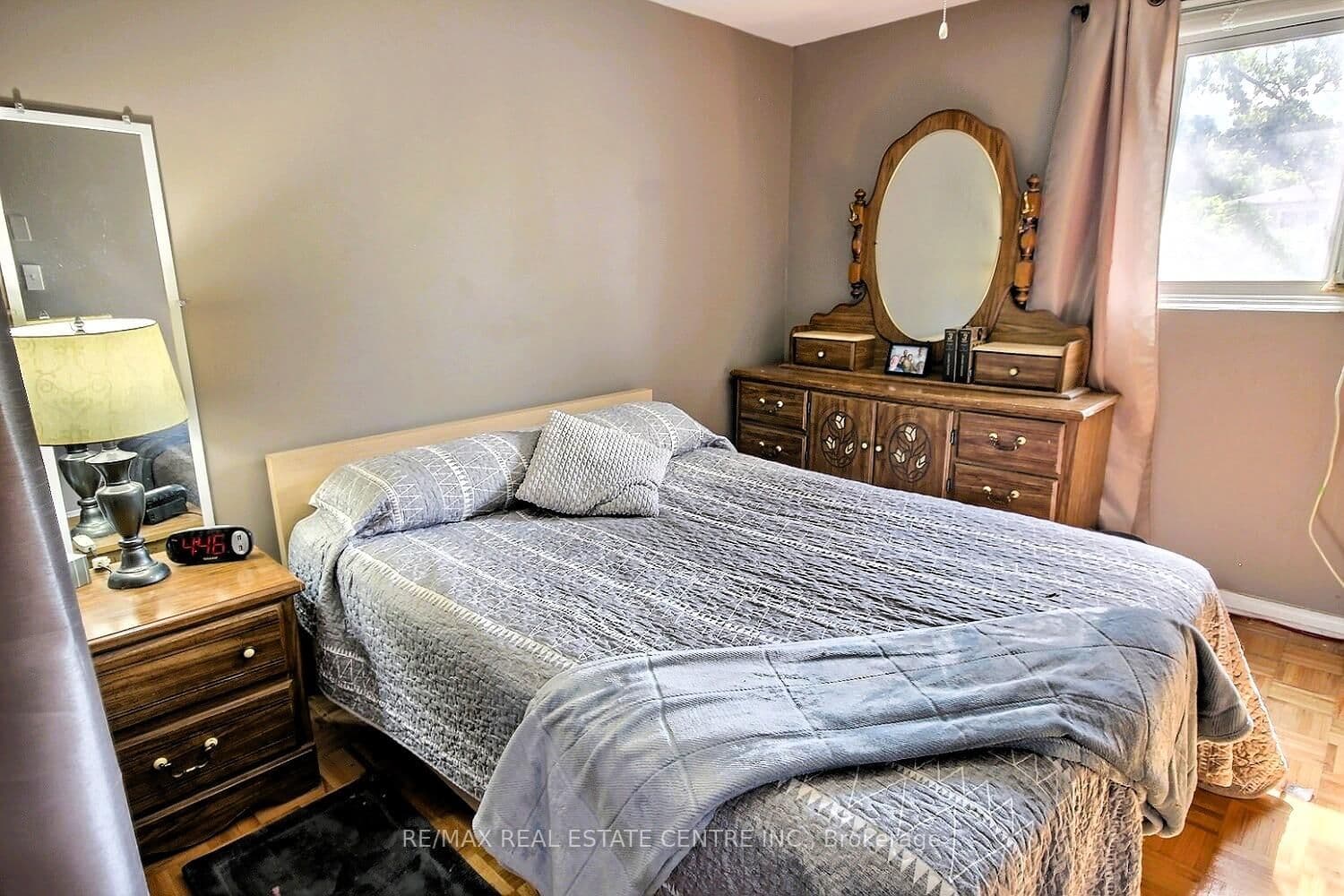 541 Parkview Crescent thumbnail 13