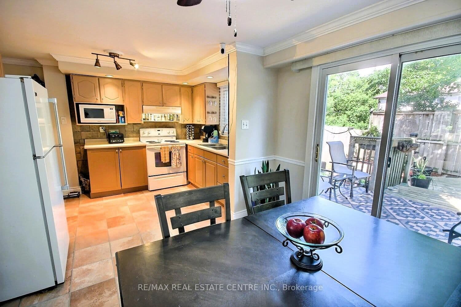 541 Parkview Crescent thumbnail 6