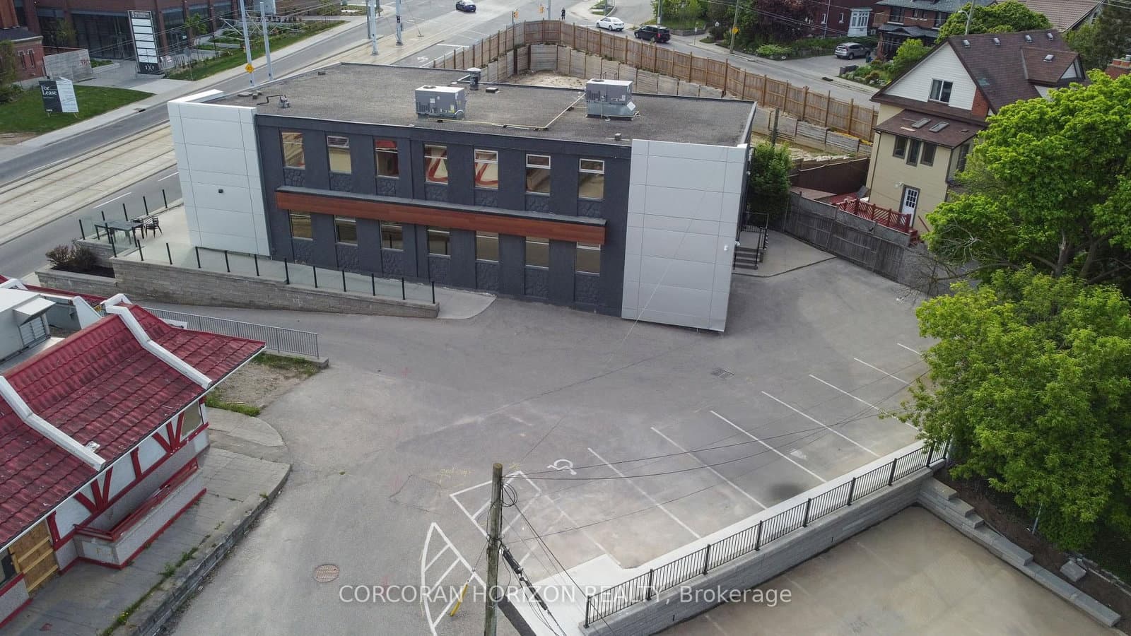 618 King Street W thumbnail 42