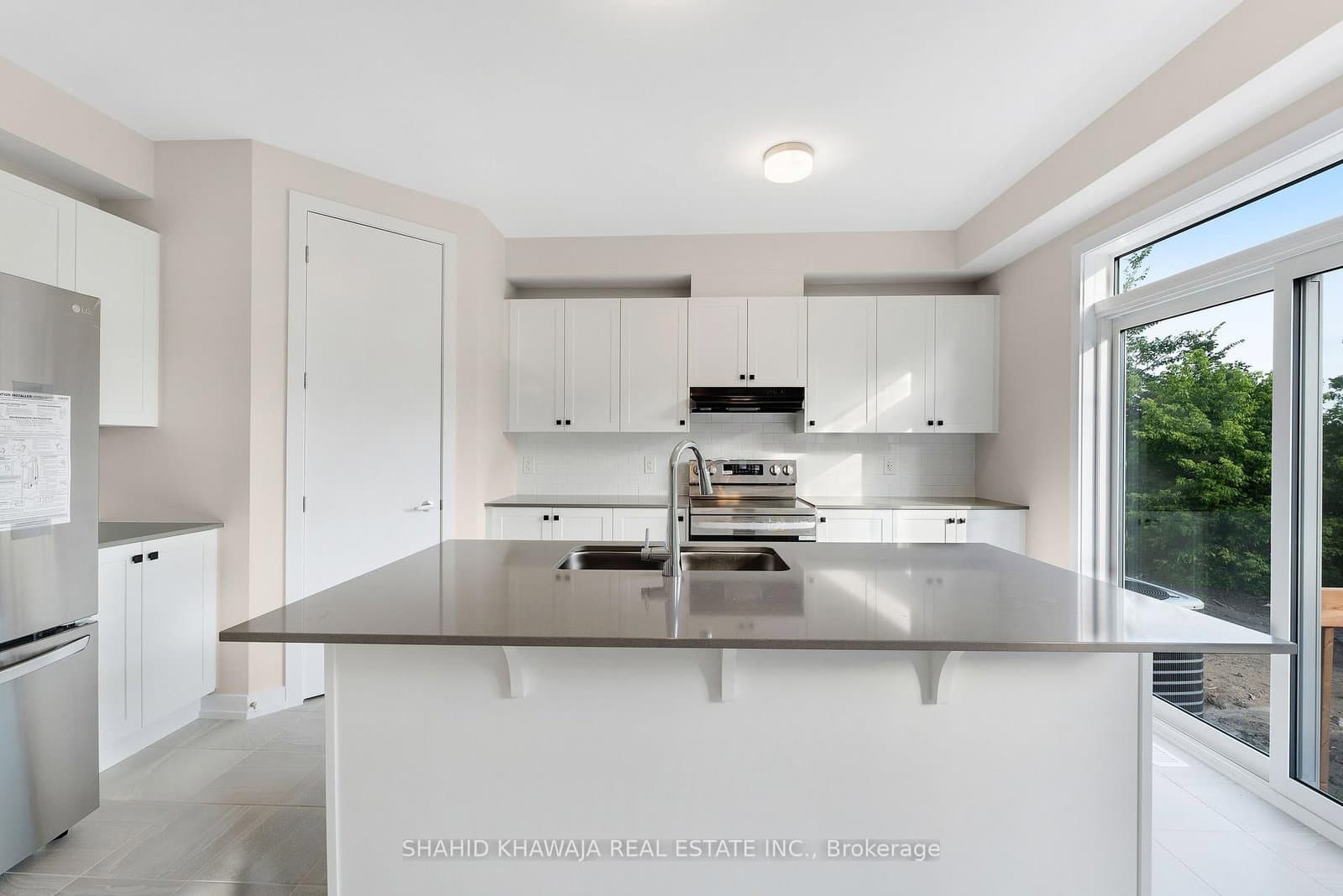 93 Hackamore Crescent thumbnail 13