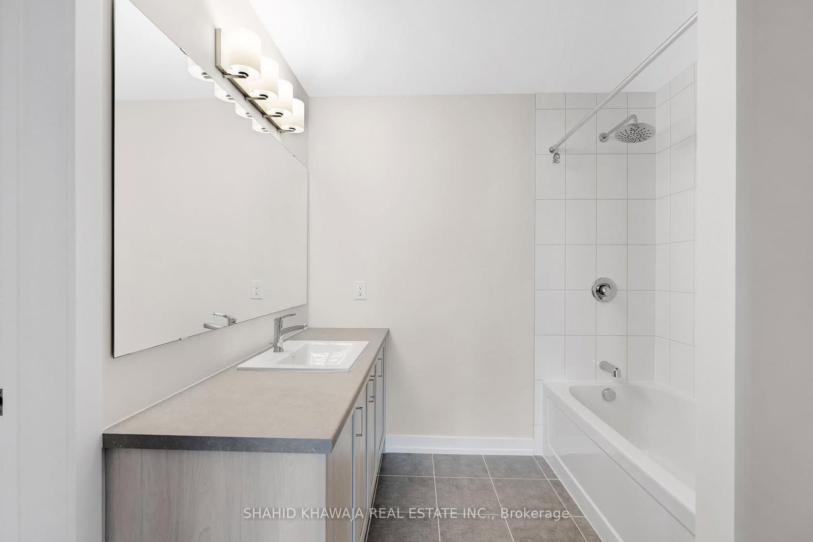 93 Hackamore Crescent thumbnail 28