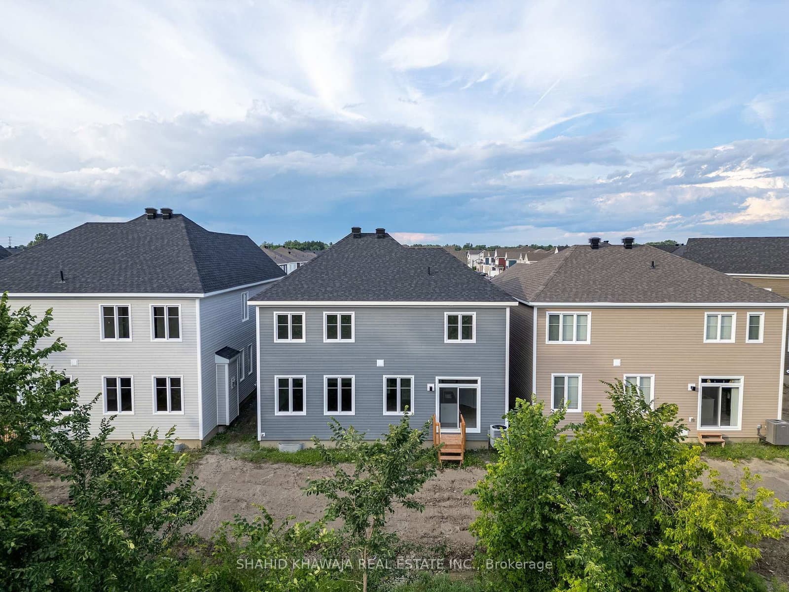 93 Hackamore Crescent thumbnail 36