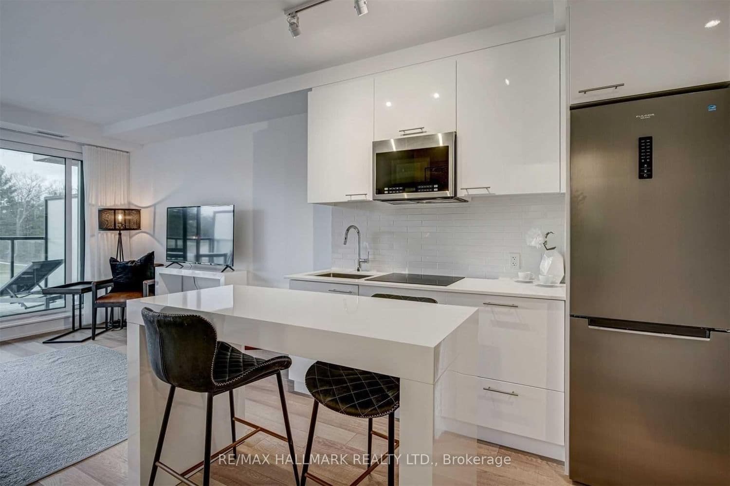 120 Carrick Trail, Unit 207 thumbnail 2