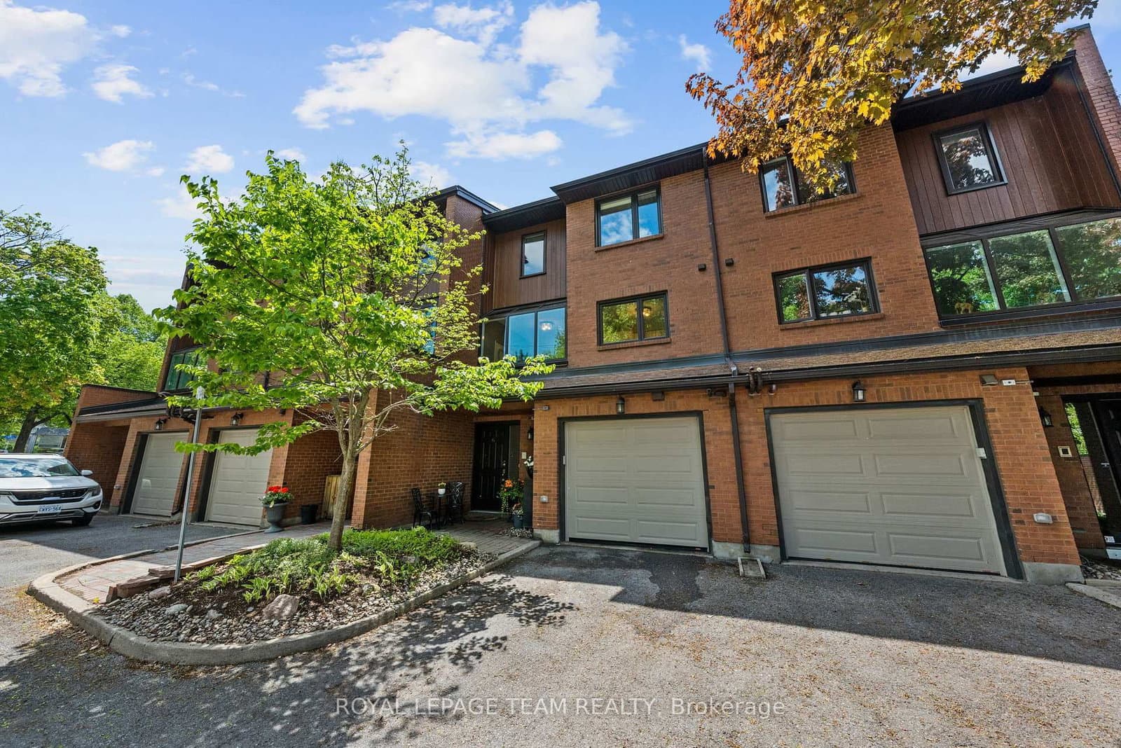 625 Richmond Road, Unit 6 thumbnail 2