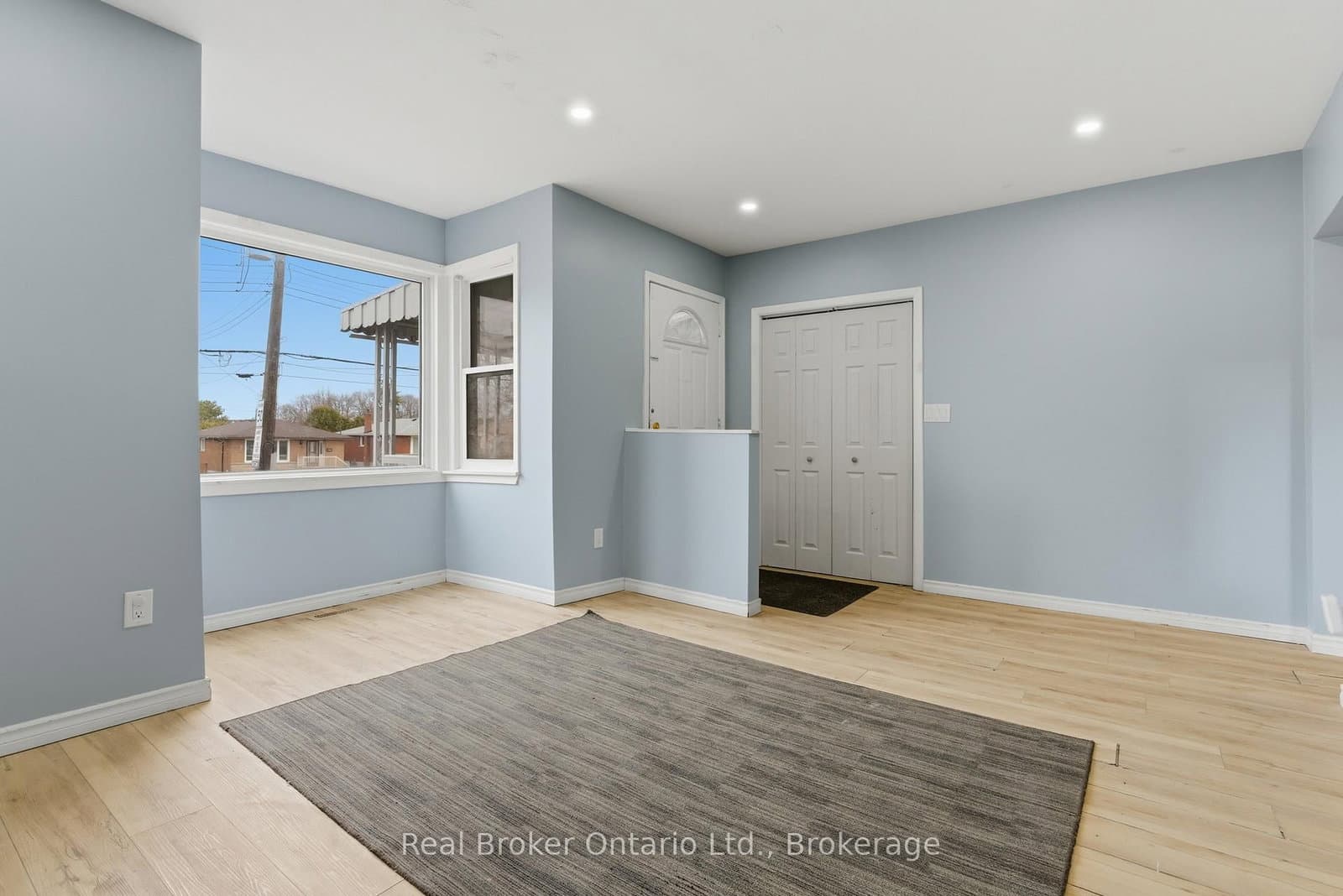 880 LAWRENCE Road thumbnail 11