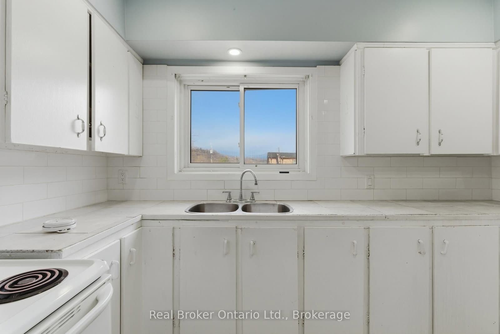 880 LAWRENCE Road thumbnail 18