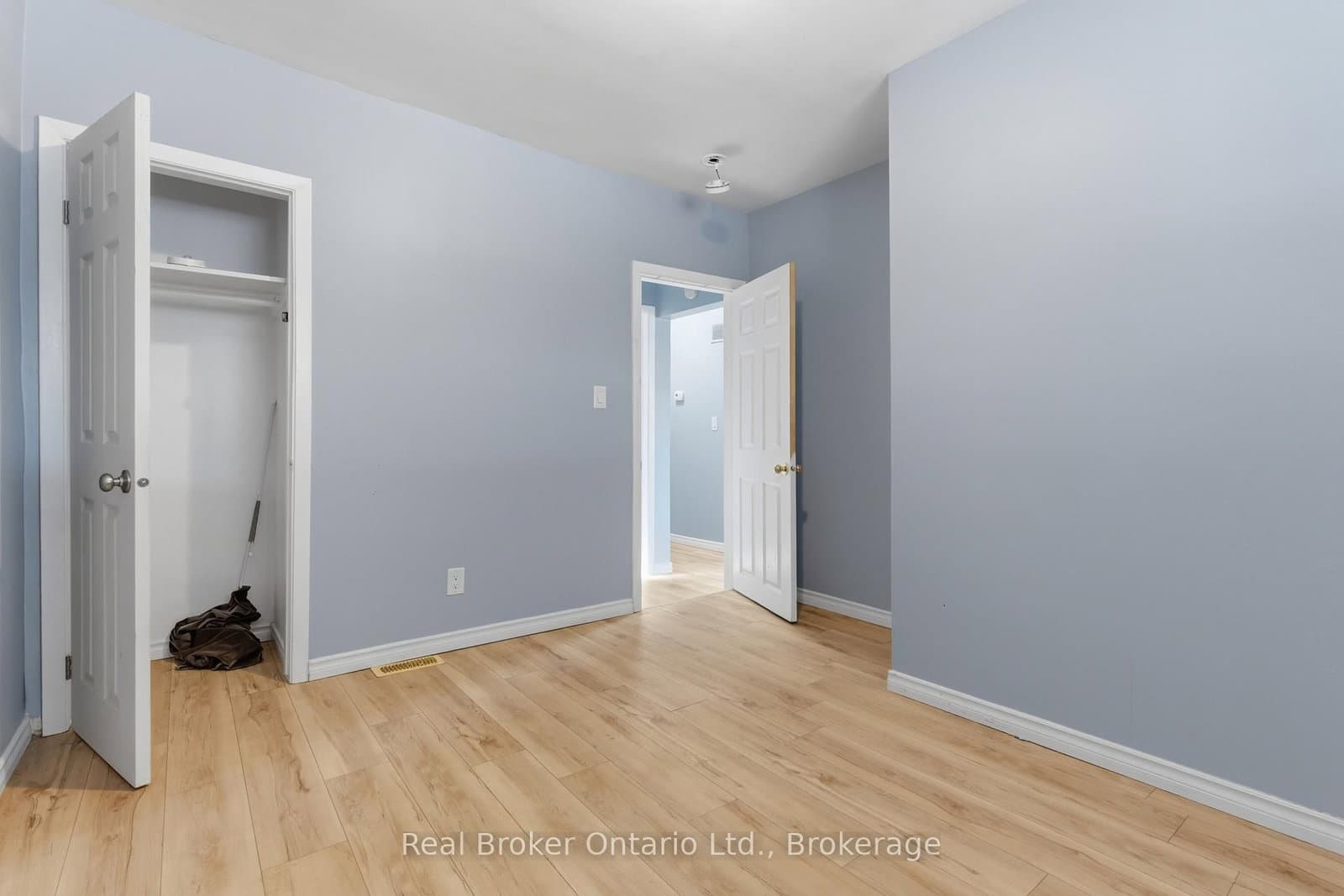 880 LAWRENCE Road thumbnail 25