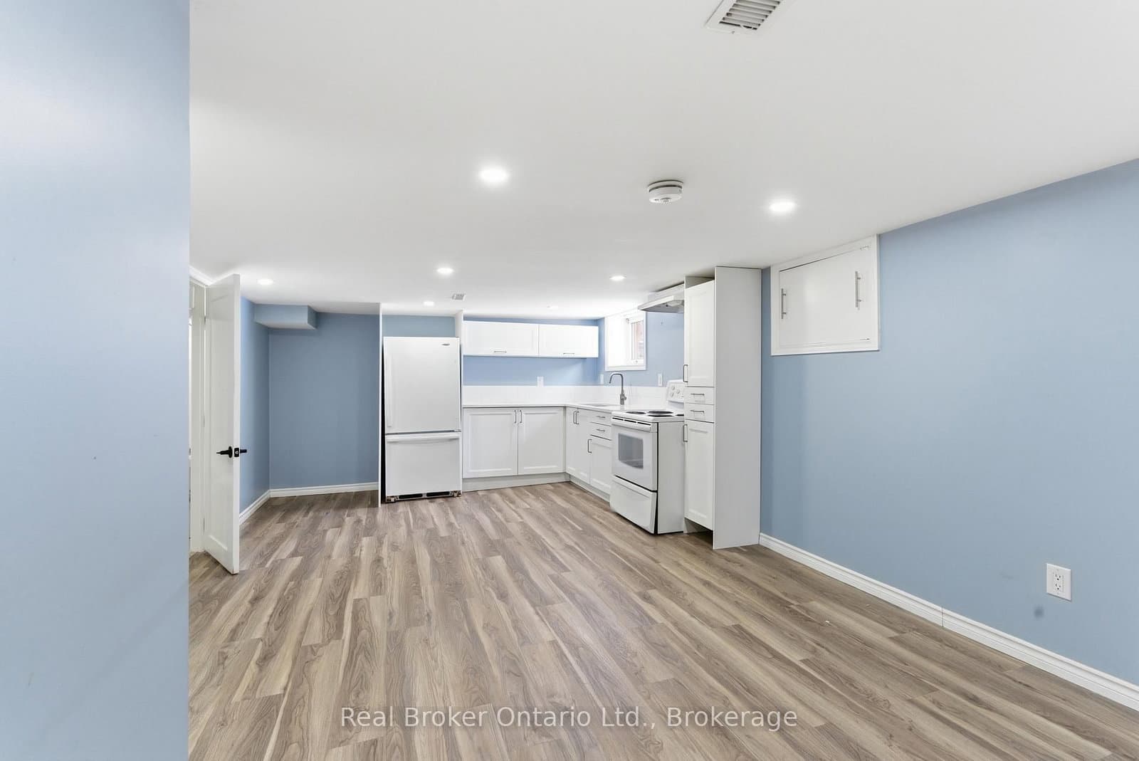 880 LAWRENCE Road thumbnail 32