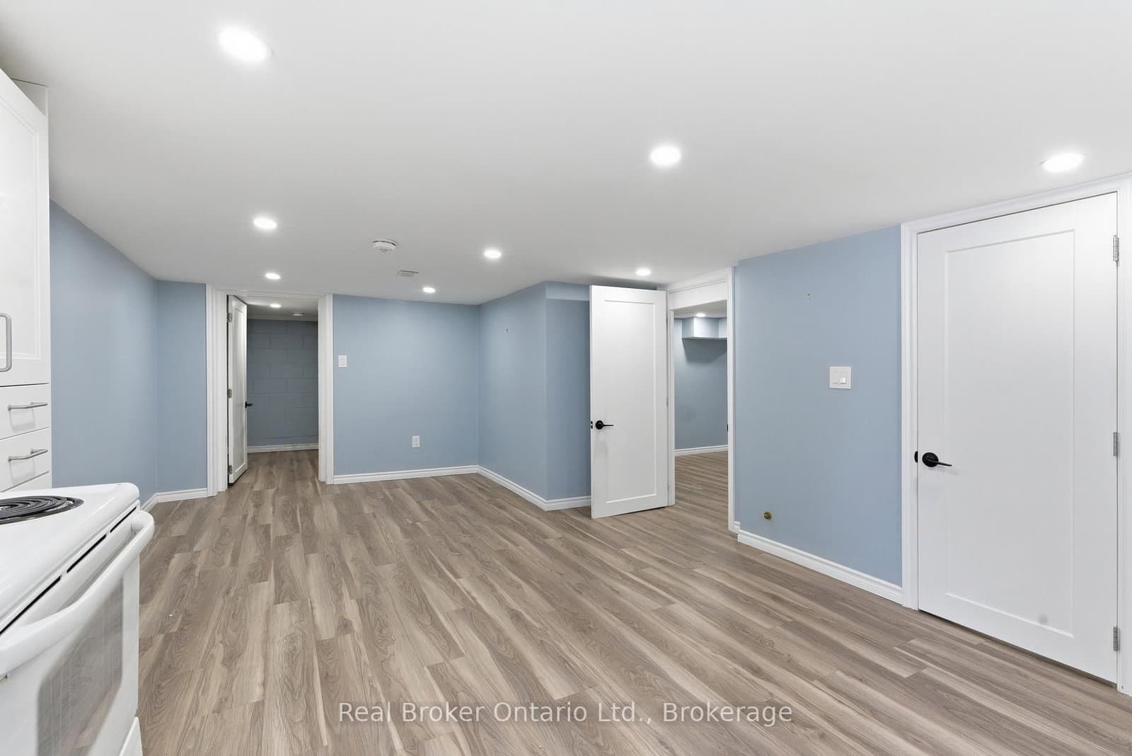 880 LAWRENCE Road thumbnail 33
