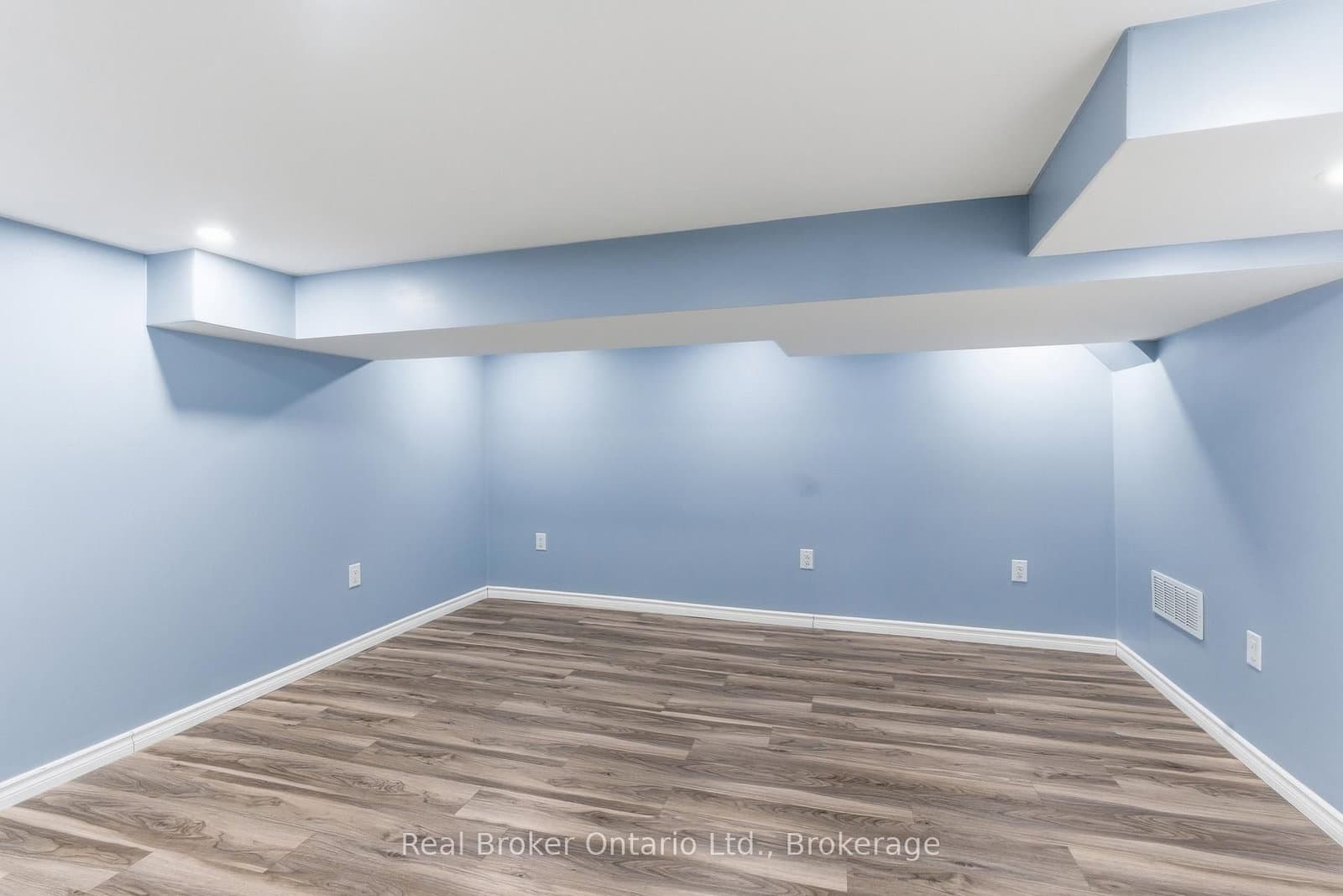 880 LAWRENCE Road thumbnail 38