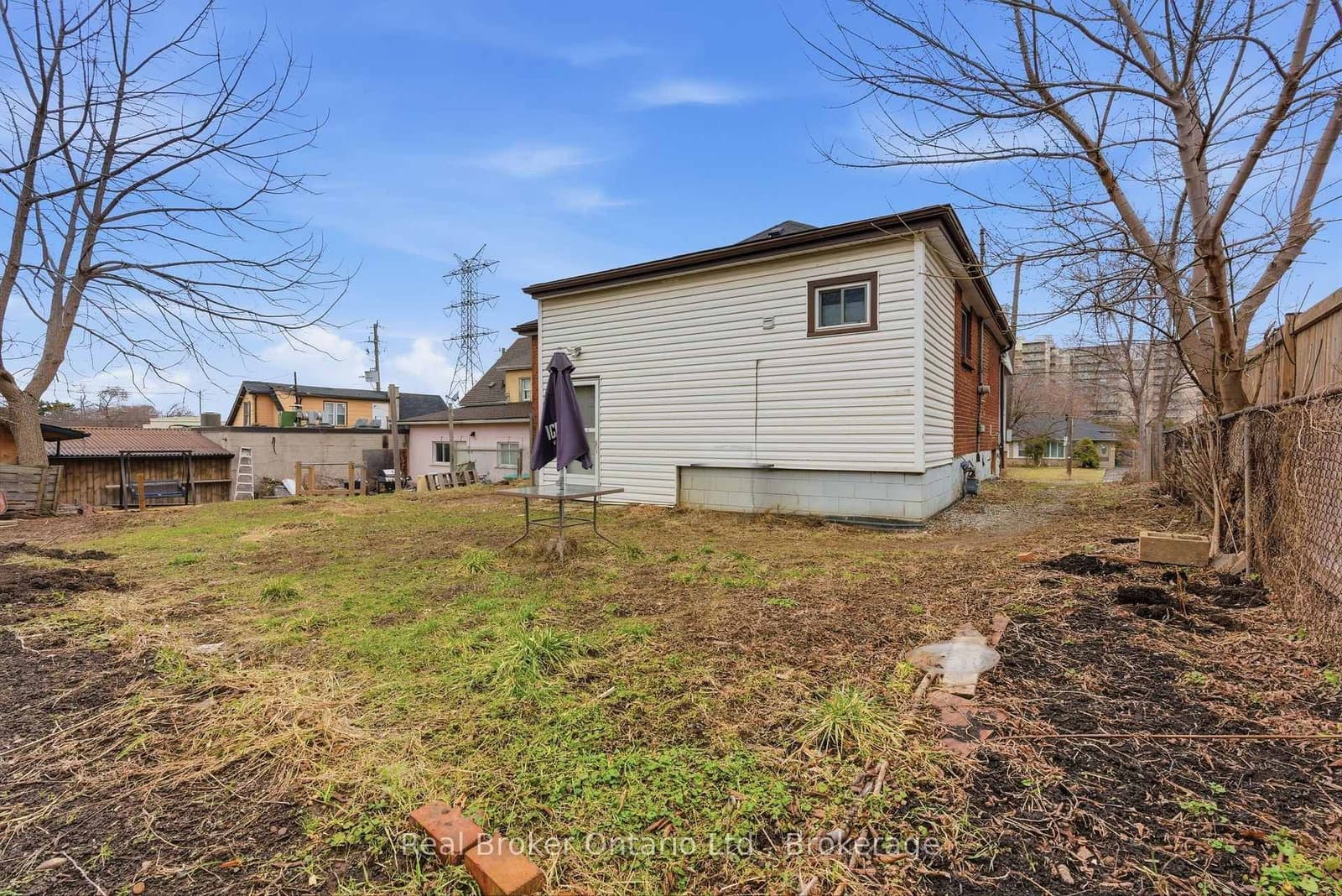 880 LAWRENCE Road thumbnail 40
