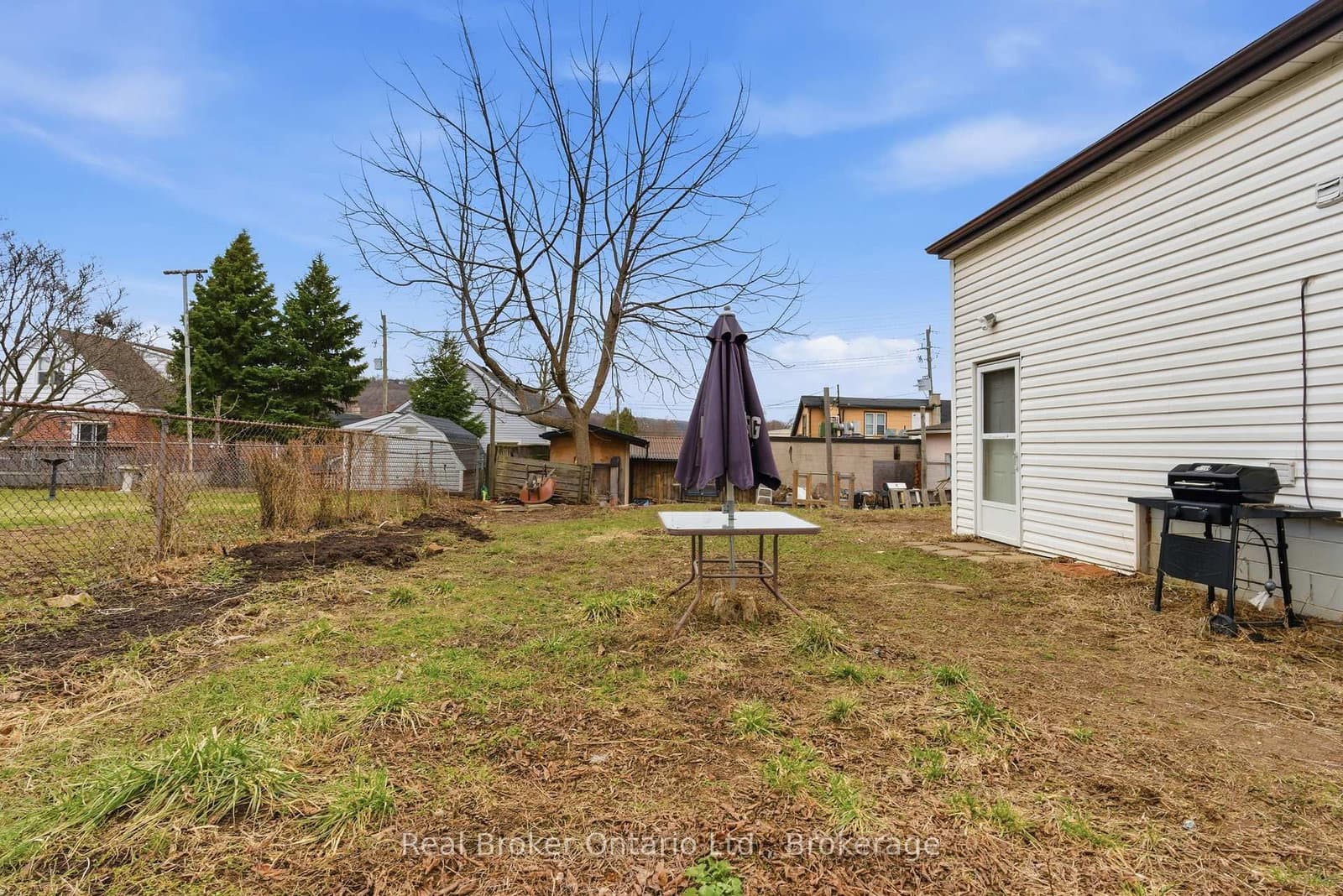 880 LAWRENCE Road thumbnail 43