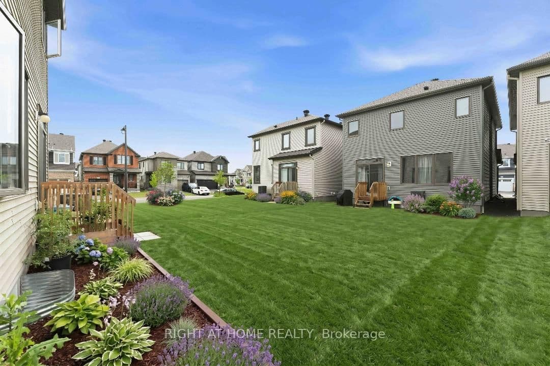 105 Alamo Street thumbnail 44