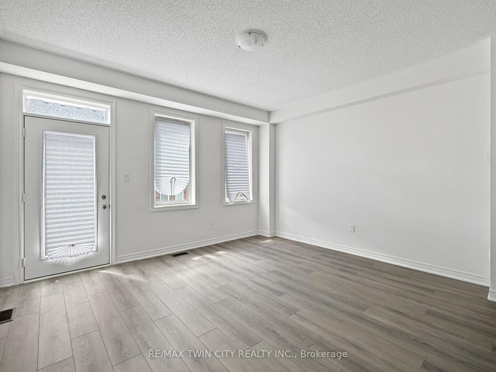 82 Gledhill Crescent thumbnail 13