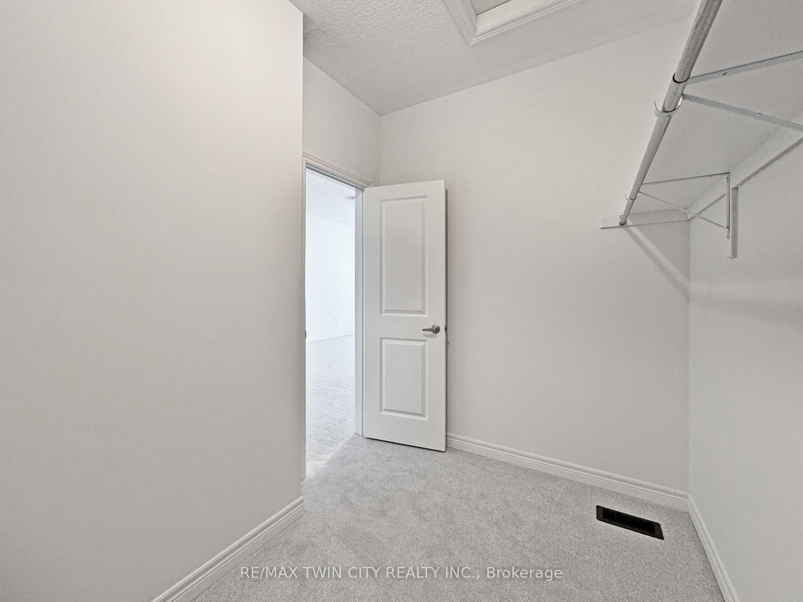 82 Gledhill Crescent thumbnail 27