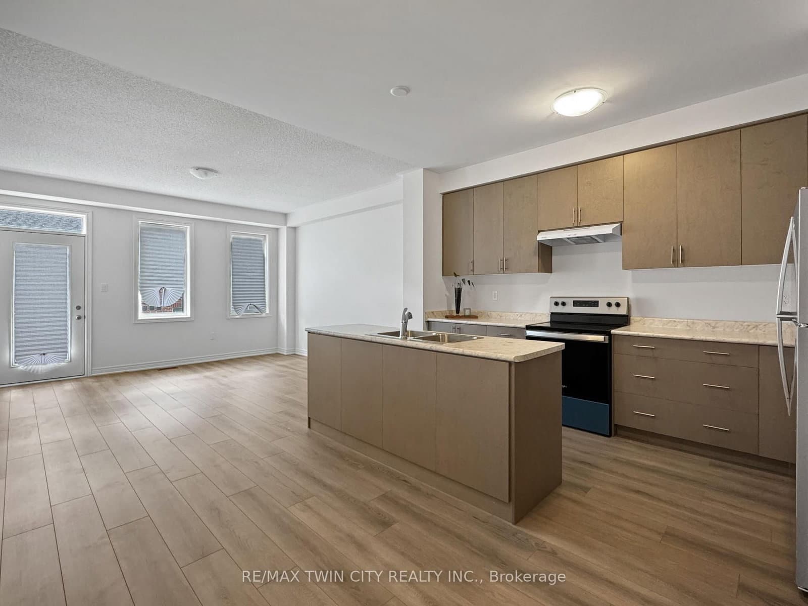 82 Gledhill Crescent thumbnail 7