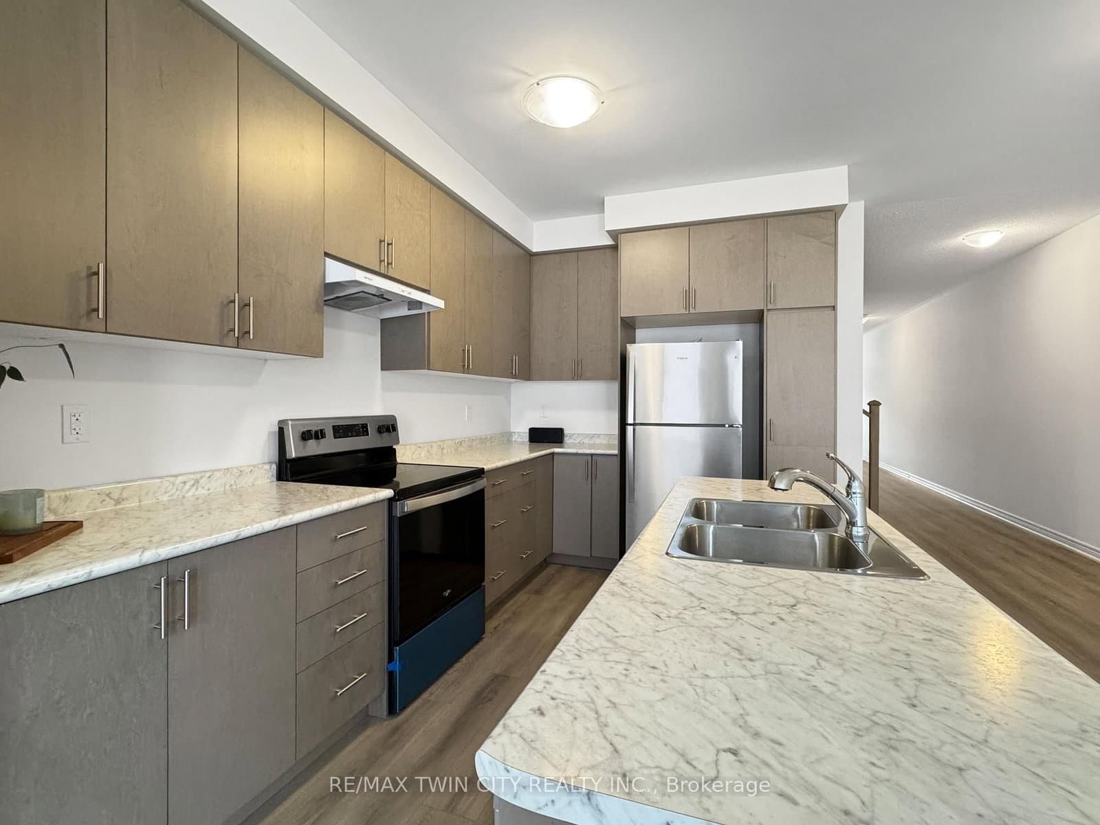 82 Gledhill Crescent thumbnail 9