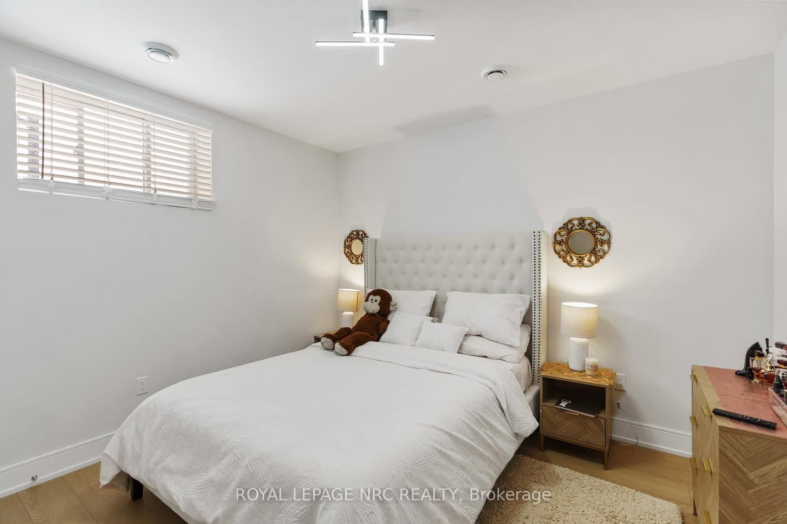 7384 Splendour Drive thumbnail 29