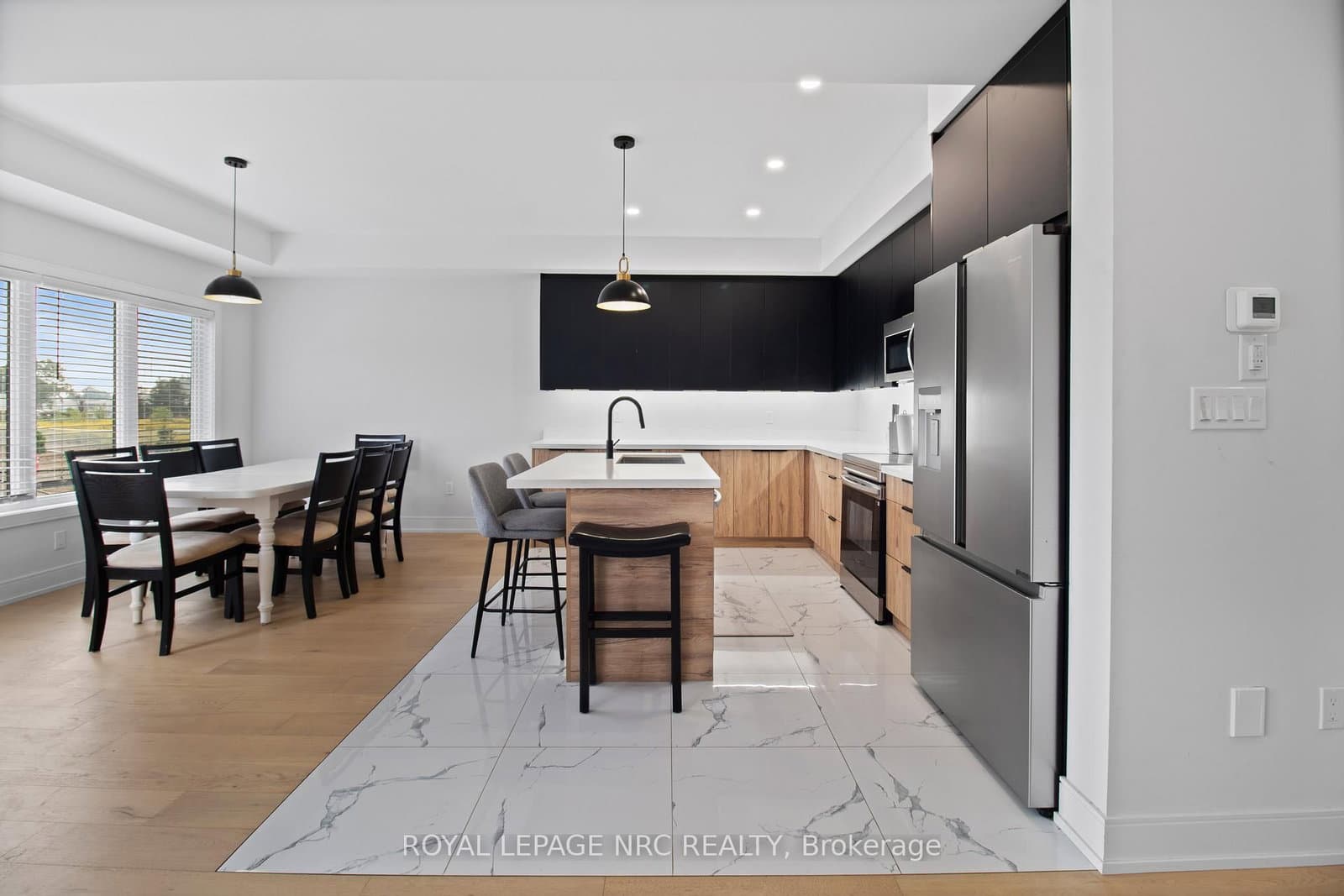 7392 Splendour Drive thumbnail 13