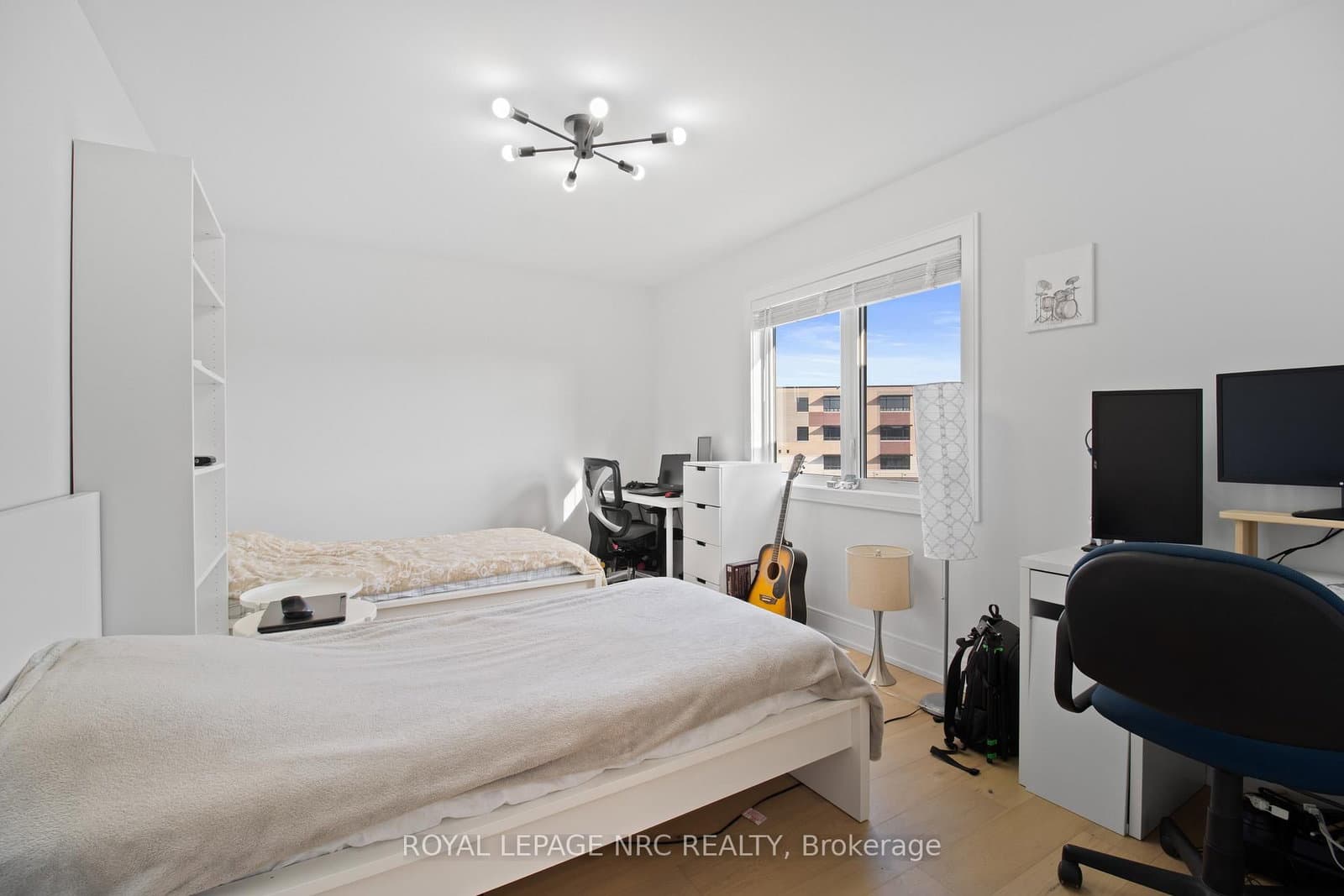 7392 Splendour Drive thumbnail 26