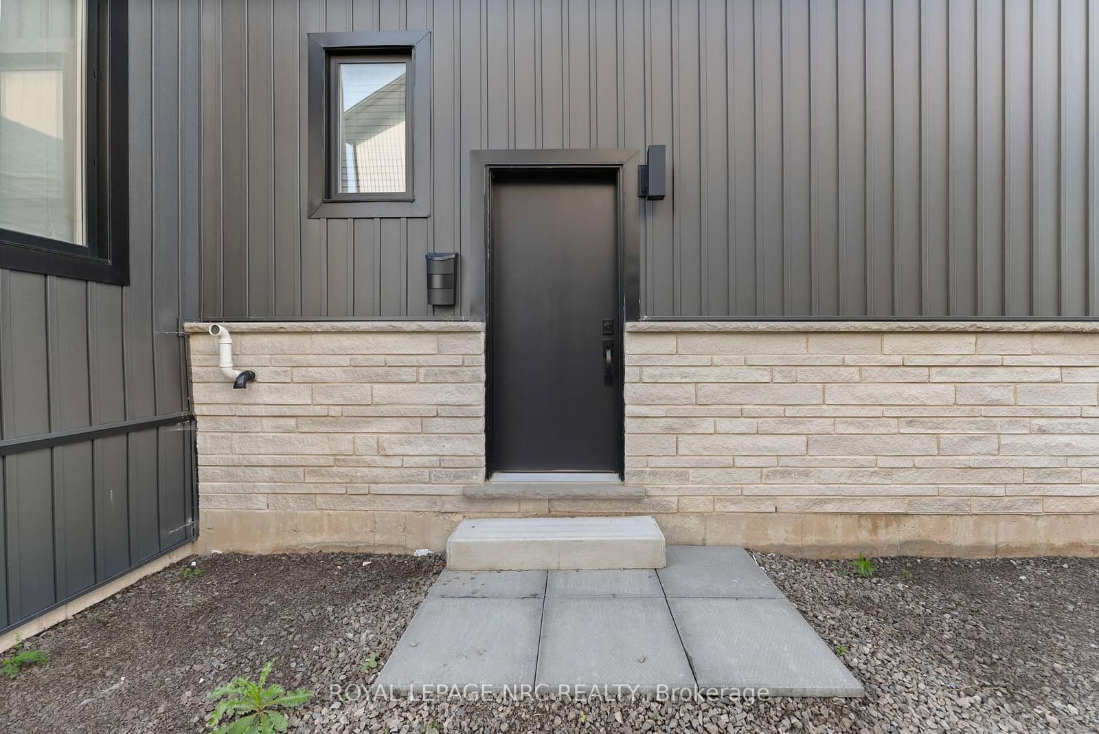 7392 Splendour Drive thumbnail 29