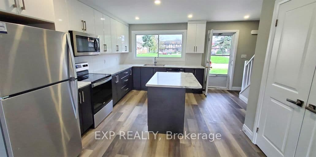 44 Berkley Drive, Unit 162 thumbnail 3