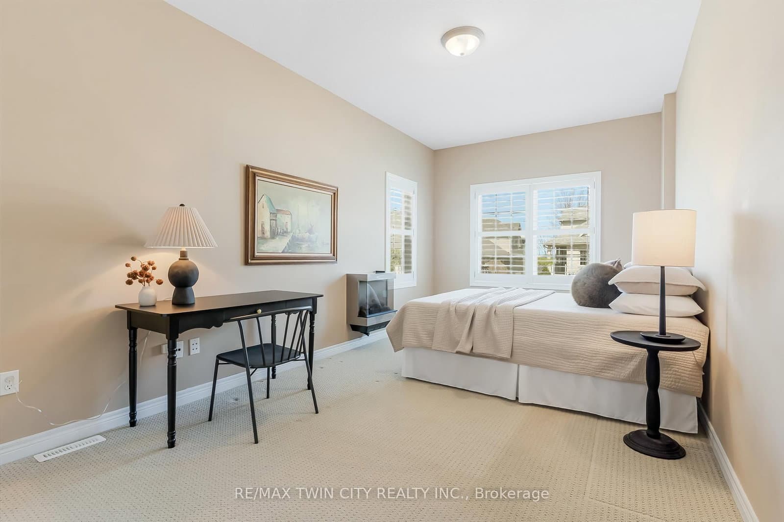 227 Chestnut Hill Crescent thumbnail 24
