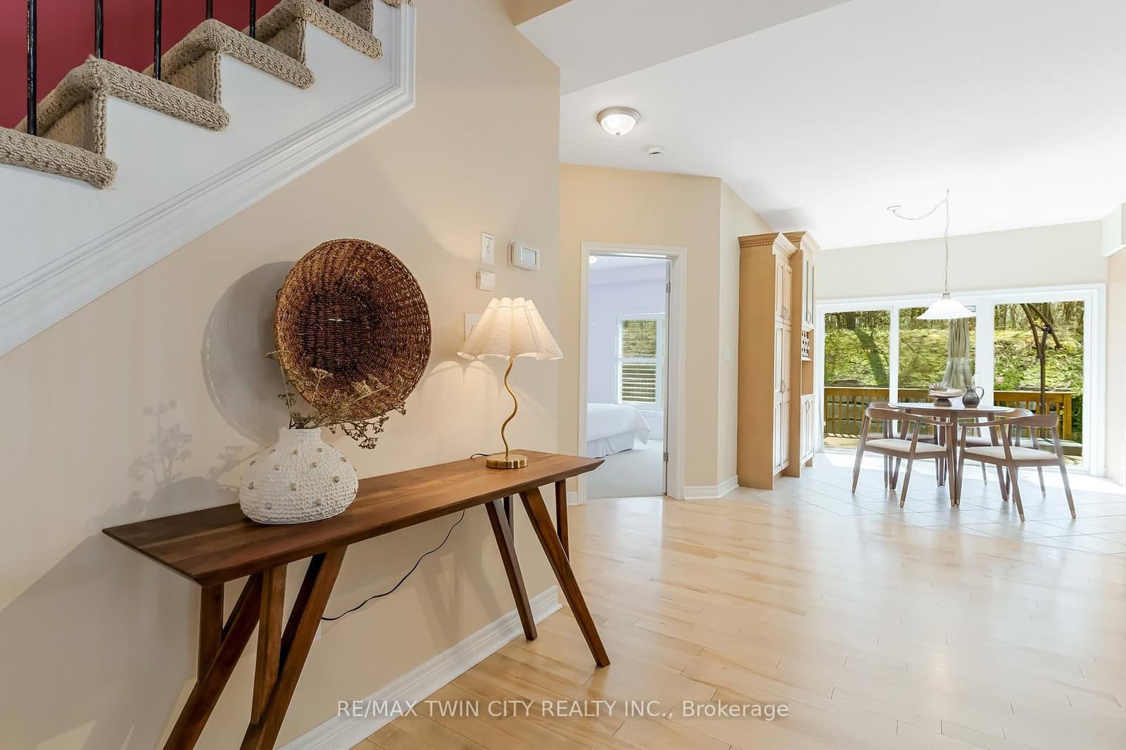 227 Chestnut Hill Crescent thumbnail 37