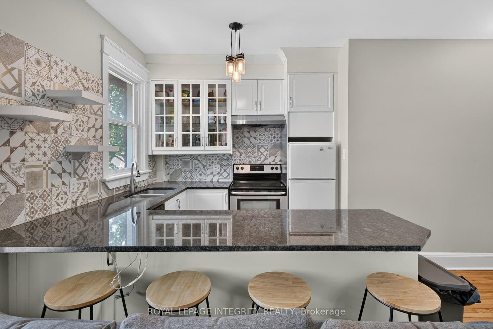 60 Clarey Avenue thumbnail 19