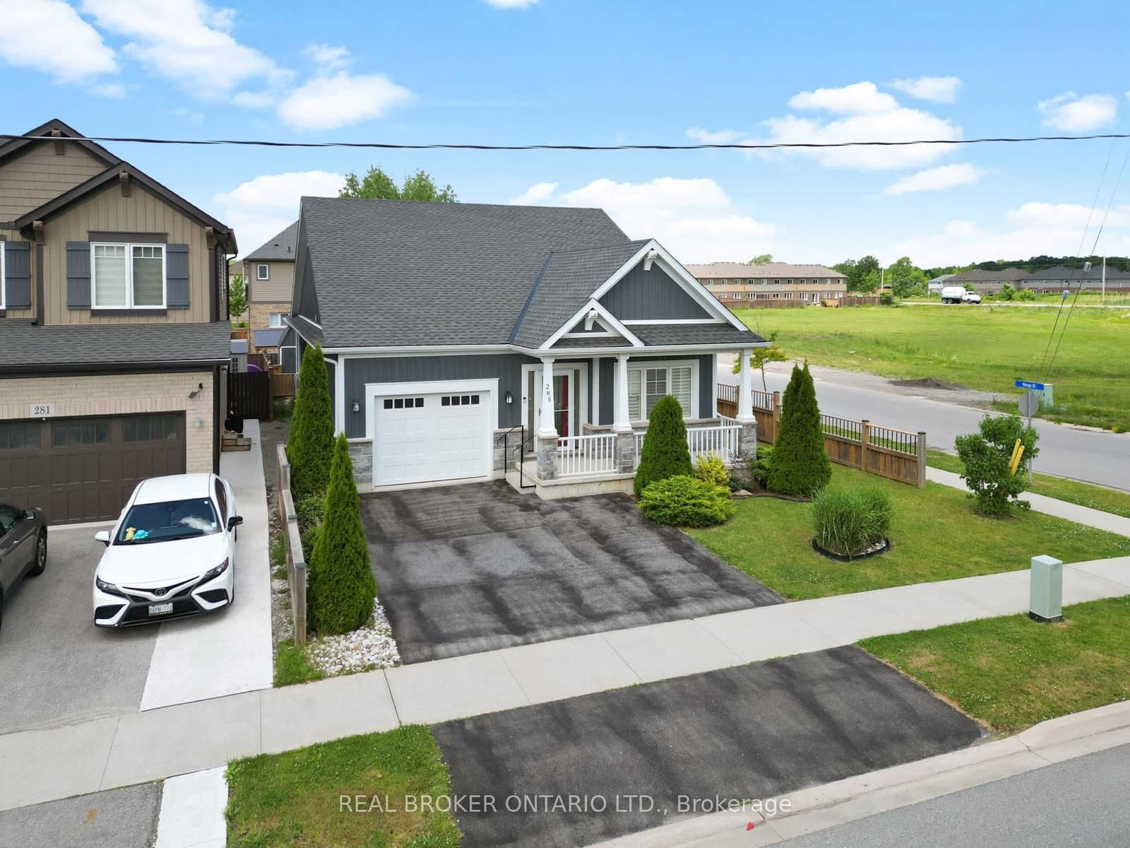 285 South Pelham Road thumbnail 3
